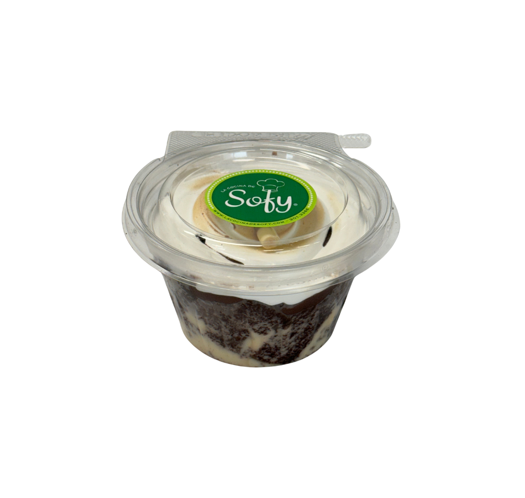 {'en_US': 'Tres leches con cake de chocolate 8 oz. / 210 g.'}